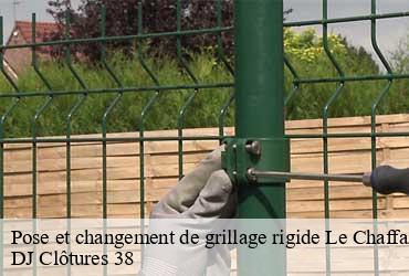 pose-et-changement-de-grillage-rigide